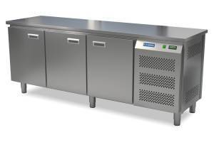 стол холодильный кондитерский (боковой агрегат, столешница нерж) 2100*800*850 3 двери для общепит