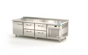 стол охлаждаемый под тепловое оборудование (боковой агрегат, с бортом) 1850*700*620 1 дверь, 4 ящика для общепит