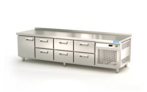 стол охлаждаемый под тепловое оборудование (боковой агрегат, с бортом) 2300*700*620 1 дверь, 6 ящ. для общепит